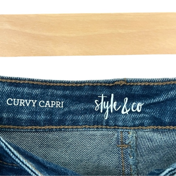 Style & Co Curvy Capri Size 16 Petite Honeybee Wash Distressed Jeans - Picture 4 of 9